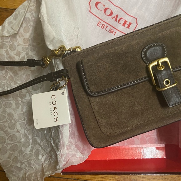 NWT COACH Wristlet - Picture 5 of 8